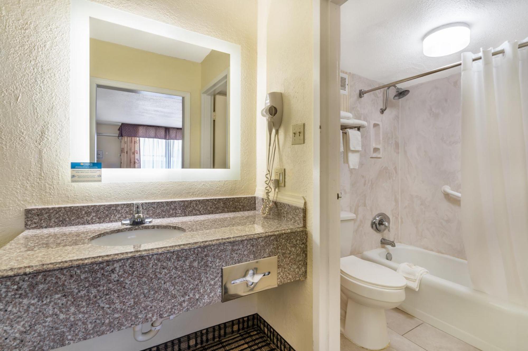 Quality Inn Тукумкері Екстер'єр фото