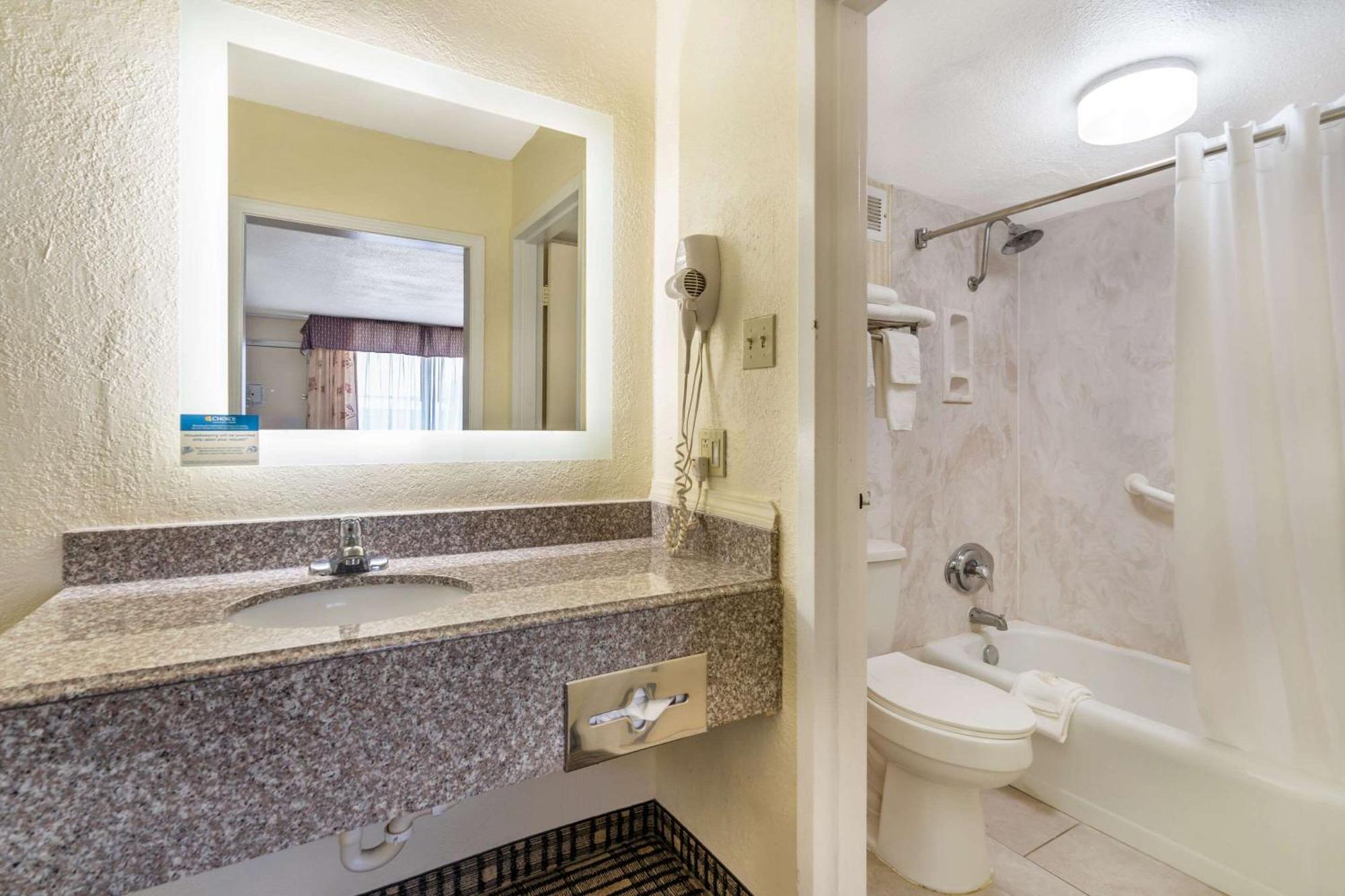 Quality Inn Тукумкері Екстер'єр фото